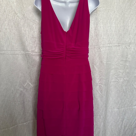 Jones Wear Dress, sleeveless fuchsia colored dress, size 14 - Picture 4 of 5